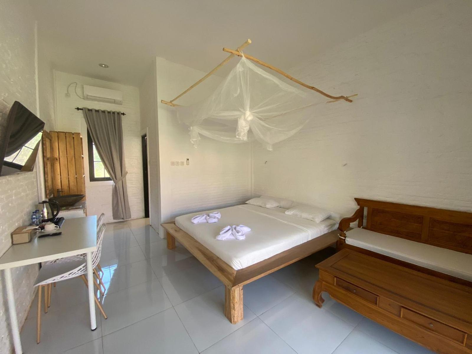 Pasir Putih Resort & Resto Maluk Экстерьер фото
