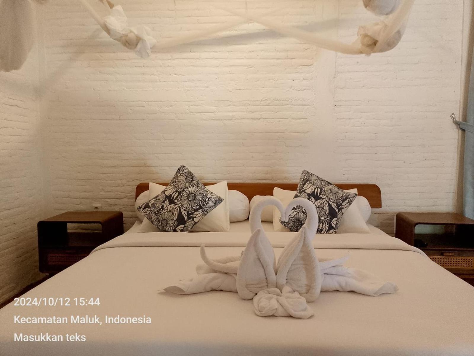 Pasir Putih Resort & Resto Maluk Экстерьер фото