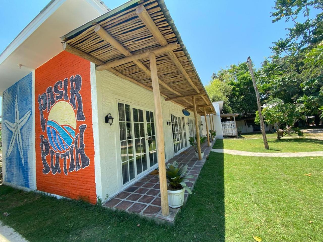 Pasir Putih Resort & Resto Maluk Экстерьер фото