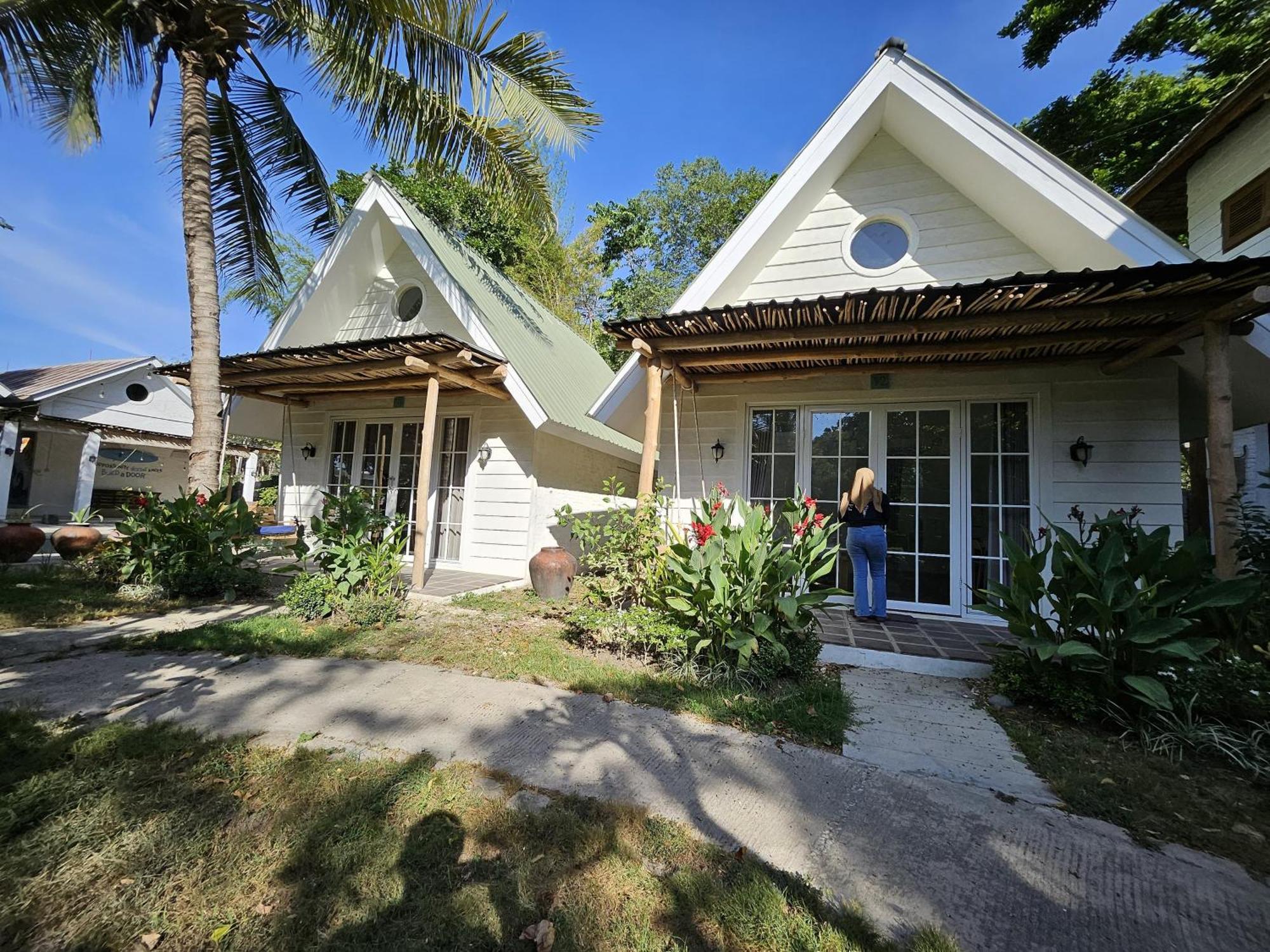 Pasir Putih Resort & Resto Maluk Экстерьер фото