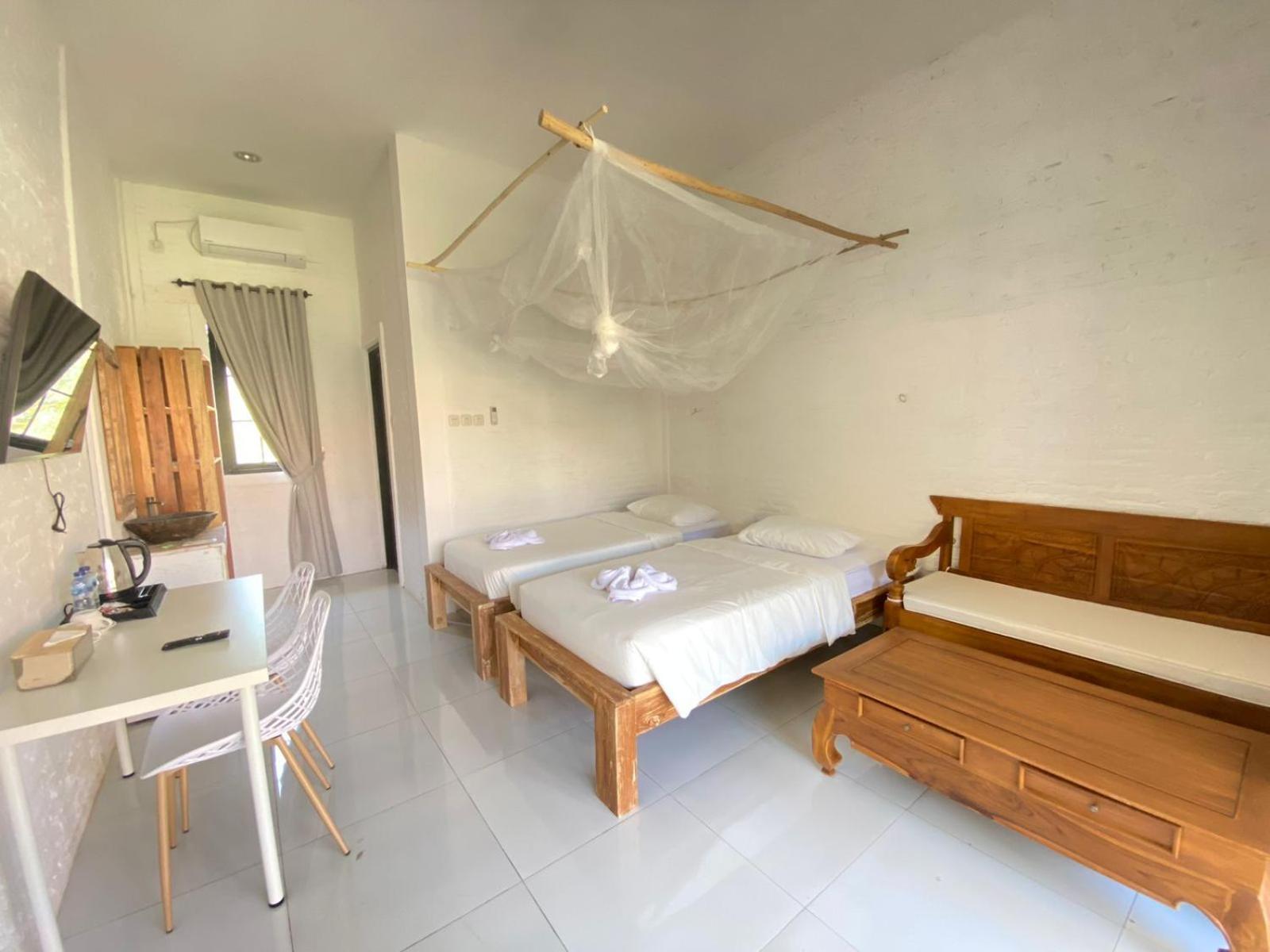 Pasir Putih Resort & Resto Maluk Экстерьер фото