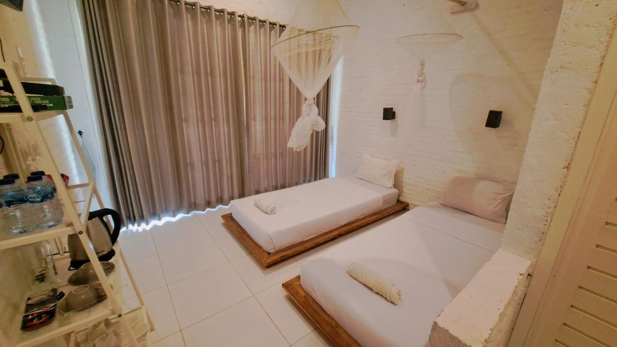Pasir Putih Resort & Resto Maluk Экстерьер фото